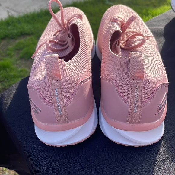 Pink Skechers memory foam - Picture 3 of 6